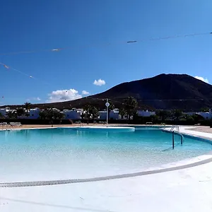 Marea , Playa Blanca (Lanzarote) Spain